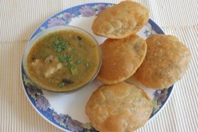 Bedai with potato sabzi
